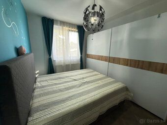 Krásny, rekonštruovaný 3 izbový byt je na predaj. Nachádza s