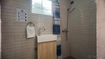 Nabízíme k prodeji plně vybavený apartmán v projektu Sunbeha
