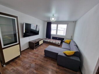 Krátkodobý prenájom bytu v mestečku Detva.
50m2 2 izb plne v