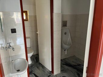 Ponúkam na prenájom obchodné priestory resp. reštauračné pri