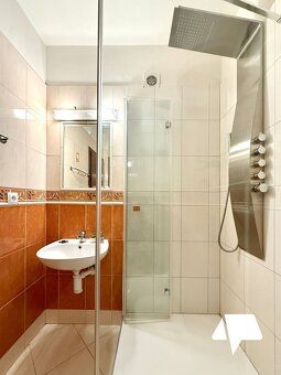 Exkluzívne ponúkame na predaj kompletne zariadený apartmán o