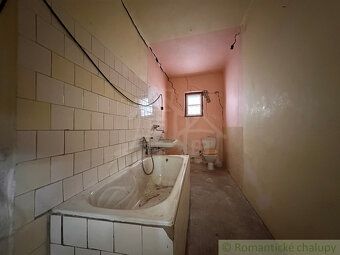 Ponúkame na predaj starší rodinný dom v pôvodnom stave, ktor