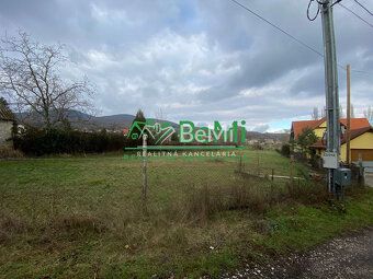 Typ: Pozemky - bývanie Obec: Štitáre
ID 226-14-MIGa Mgr.Mich