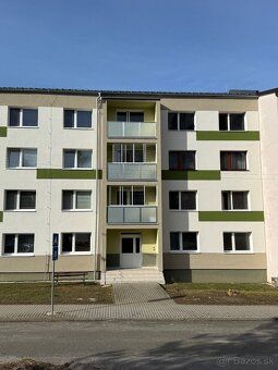 Ponúkam na predaj priestranný 4 izbový byt s balkónom vo vým