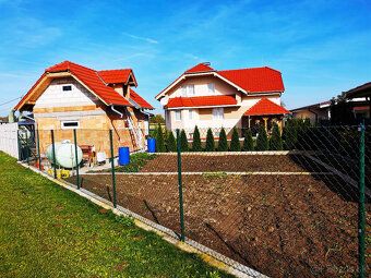 Ponúkam na predaj túto NOVOSTAVBU v obci Ratkovce. Dom sa na