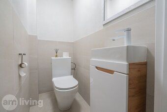 AM LIVING realitná kancelária ponúka na predaj kompletne zre