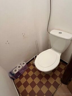 priestranný 3-izbový byt s lodžiou (76 m2) s vlastným kúrení