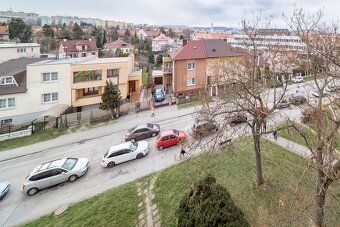 Exkluzívne Vám ponúkame na predaj 3-izbový byt s loggiou v b