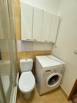 Ponúkame na prenájom kompletne zariadený 1,5i malometrážny b