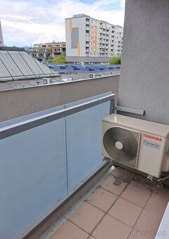 Prenájom dvojkancelárie o výmere 50 m2 v Hoteli Bratislava n