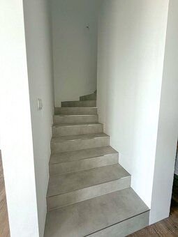 Ponúkame na predaj posledný dom v elegantnej radovej výstavb