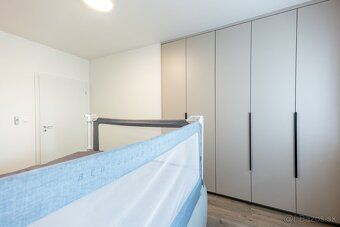 Hľadáme mladú rodinku do krásneho moderného trojizbáku v Tre