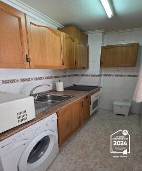 Ponúkame Vám na predaj priestranný apartmán v obľúbenej loka