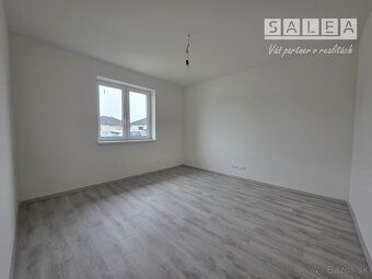 Dom, kde sa ráno zobudíte do ticha, uvaríte si kávu a deti p