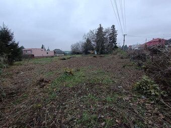 Ponúkame Vám na predaj rovinaté stavebné pozemky s celkovou 