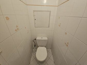 Typ: Garsónka Ulica: Budatínska Obec: Bratislava-Petržalka
P