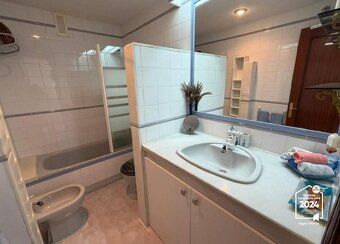 Ponúkame Vám na predaj útulný a svetlý apartmán v obľúbenej 
