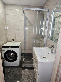 Ponúkame Vám na PRENÁJOM krásny slnečný 3-izbový byt s balkó