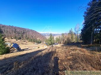 Výnimočný pozemok s panoramatickým výhľadom na Nízke Tatry –