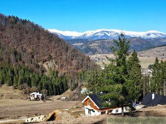 Výnimočný pozemok s panoramatickým výhľadom na Nízke Tatry –