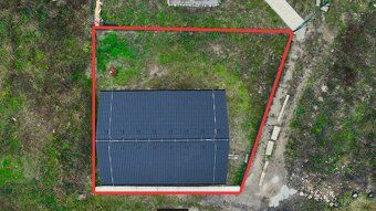 Ponúkam na predaj nádherný, kompletne dokončený drevený zrub