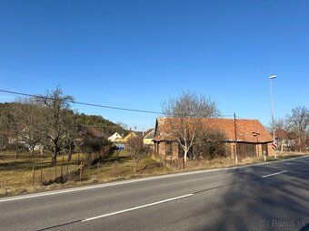 Ponúkame na predaj plnohodnotný, ucelený stavebný pozemok v 
