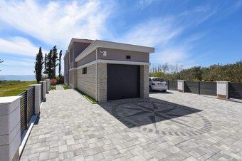 DADOT ponúka na predaj luxusnú Vilu, ktorá sa nachádza vo vý