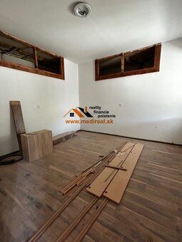 Podnikateľský objekt, apartmánový dom, ubytovacia budova, de