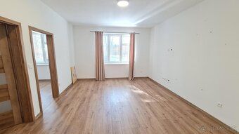 Ponúkame na prenájom kompletne zrekonštruovaný 3‑izbový byt 
