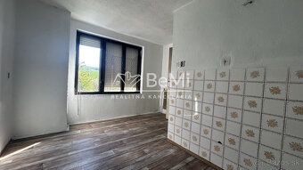 011-112-SASO 
Na predaj rodinný dom v obci Veľký Blh, v čast