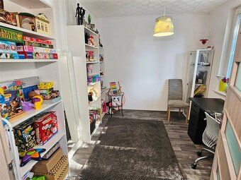 Ponúkame Vám na PRENÁJOM krásny slnečný 3-izbový byt s balkó