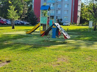 Ponúkame Vám na PRENÁJOM krásny slnečný 3-izbový byt s balkó