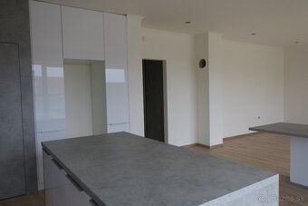 Ponúkame Vám na predaj novostavbu rodinného domu BUNGALOV v 