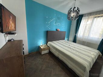 Krásny, rekonštruovaný 3 izbový byt je na predaj. Nachádza s