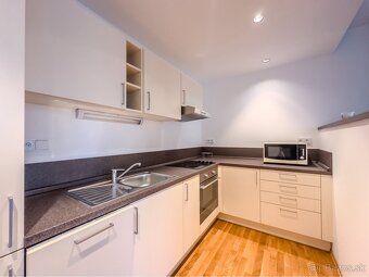 Rozloha: 54 m² + loggia (7 m²) Poschodie: 7. z 9 (s výťahom)