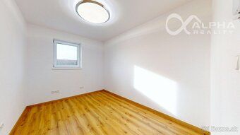 Alphareality.sk ponúka na predaj novostavby dvoch rodinných 