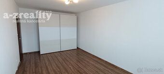 Typ: 2-izbový byt Ulica: . Mestská časť: Juh Obec: Nové Zámk