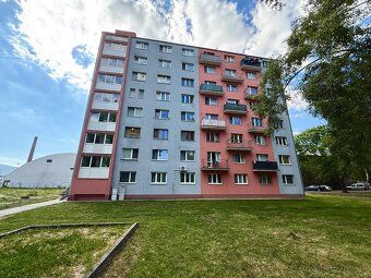 Ponúkam Vám na predaj svetlý 3-izbový byt po čiastočnej reko