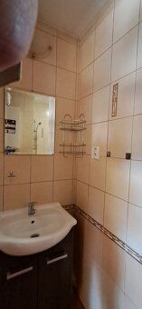 Dám do prenájmu 3 izbový byt, prerobený v r.2012 na ul. Česk