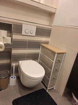 Ponúkame na predaj svetlý veľký 2izbový byt s výmerou 56m2. 