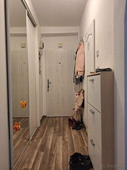 Ponúkame na predaj svetlý veľký 2izbový byt s výmerou 56m2. 