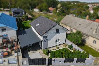 Typ: Rodinný dom Obec: Šoporňa
JKV Real ponúka na predaj pri
