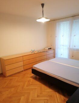 Ponúkame na prenájom priestranný 3-izbový byt v centre mesta