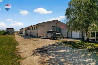 Realitná kancelária REMAX ponúka na predaj rozľahlý pozemok 
