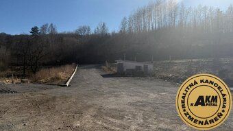Ponúkame na predaj priestranný, čiastočne zrekonštruovaný ro
