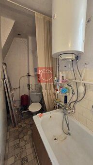 Ponúkame Vám na predaj starší rodinný dom v obci Jarok, okre