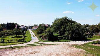 VŠEOBECNE: Lokalita: Bezenye, Maďarsko Účel využitia: pozemo
