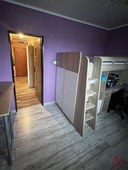 Na predaj ponúkame priestranný 3‑izbový byt v obci Svinia le