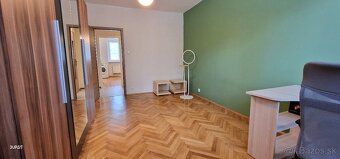 Ponúkam na predaj príjemný a kompletne zrekonštruovaný 2-izb