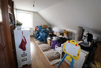 Ponúkam na predaj kompletne zrekonštruovaný rodinný dom v ob
